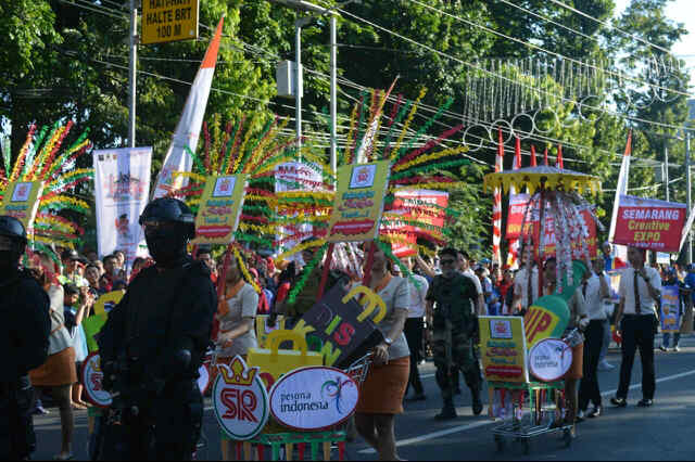 ViviSenthet's tweet photo. "Sriratu" Peserta Semarang Great Sale 2016 #SemarangGreatSale https://t.co/wWUlQDcCk4