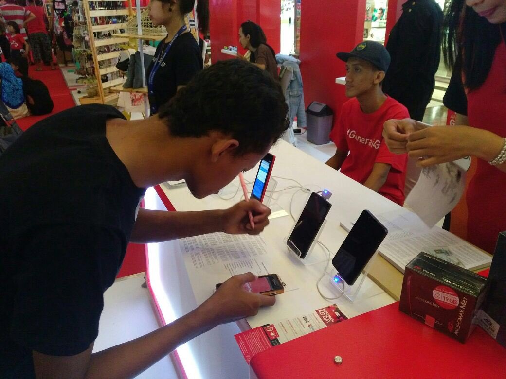 smartfrenworld's tweet photo. Fren ketik LTE kirim 6046 dan liat promo migrasinya! Atau lgsg ke booth @smartfrenworld di @Jogjacitymall ! https://t.co/GwYDDMo4oK