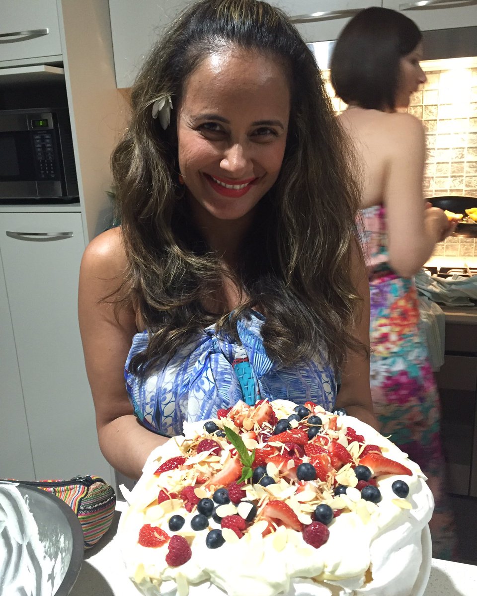 Ana34West's tweet photo. Party time 😜 https://t.co/MlUx01oYg7