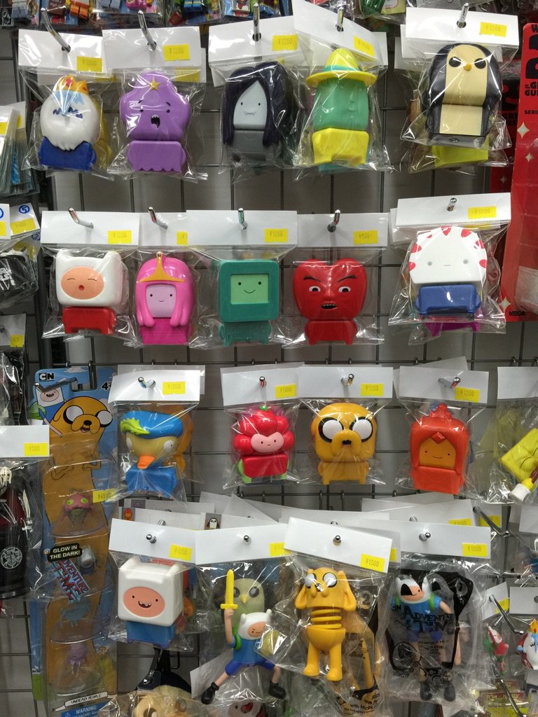 マクドナルド ハッピーミール アドベンチャー・タイム 32種 入荷しま