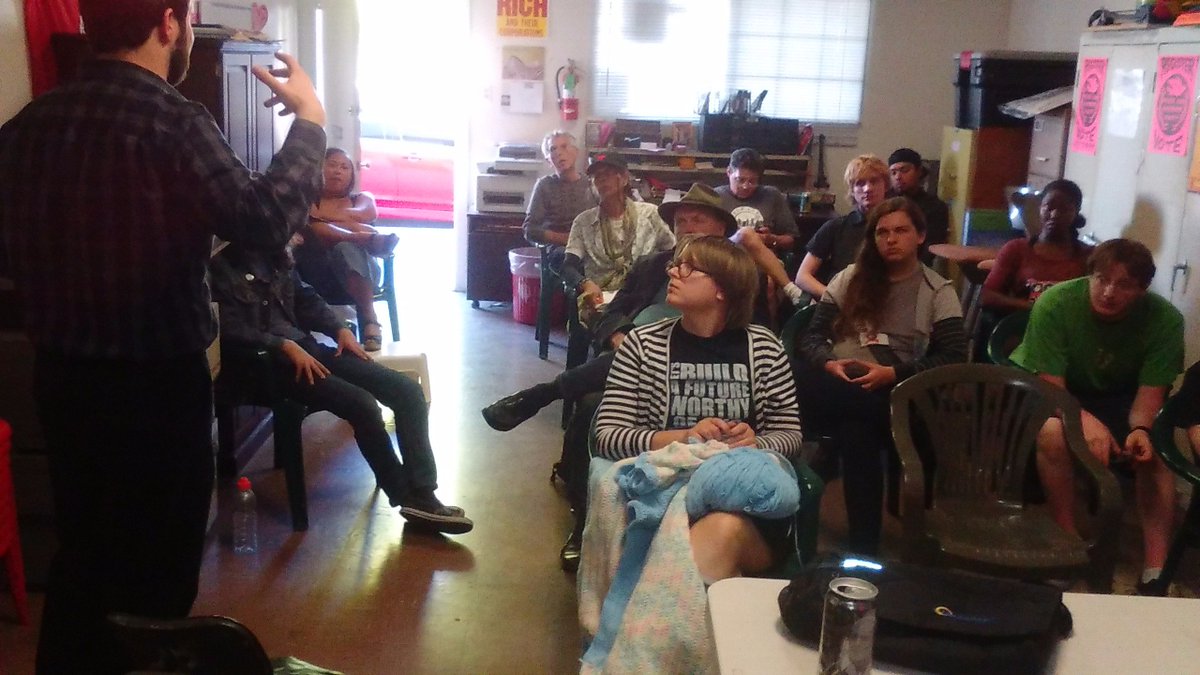 SocialistRev16's tweet photo. From today's Socialist Party L.A. Local Freedom School: "A Brief History of Socialism" #ResistCapitialism #SPUSA https://t.co/TjoXKXNcSj