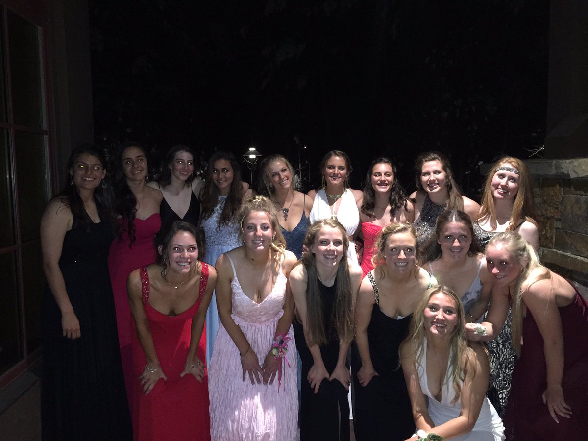 huskynationcope's tweet image. What a change from one day to next! Still everything to play for!
#2016teamprom
#besafehavefun
#630AMtrainingMonday