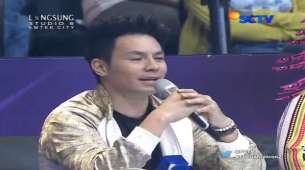 SCTV's tweet photo. Eh eh, @fero_walandouw jealous ya? Hehe #TheDanceIcon2 https://t.co/dMNCx36hD1