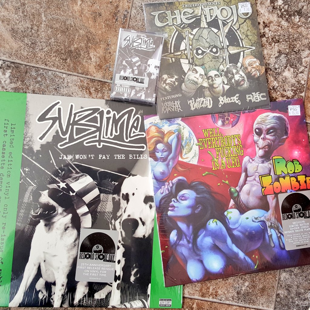 MrClubJRB's tweet photo. My #recordstoreday haul #RSDSublime #RSD16 @SkunkRecordsLBC @tweetmesohard https://t.co/skdq3Bcqso