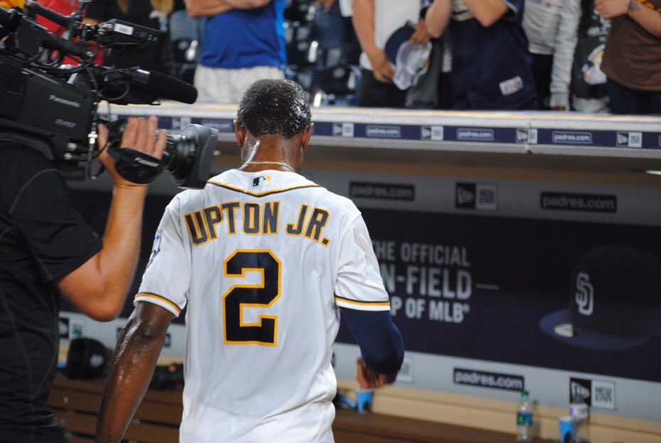 Padres's tweet photo. A well deserved shower for @MelvinUptonJr 😆💦 https://t.co/ckNtnRrrnS