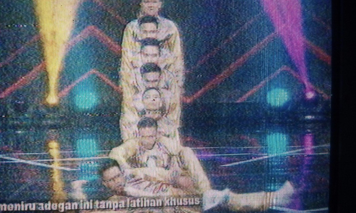 Syifa_Andhissy's tweet photo. Now @srigatif with @CJR #TheDanceIcon2 #CJRngeDanceIcon2  @SCTV_ dukung @srigatif teruss :-) @Srigator_ https://t.co/T8cfpjWr12