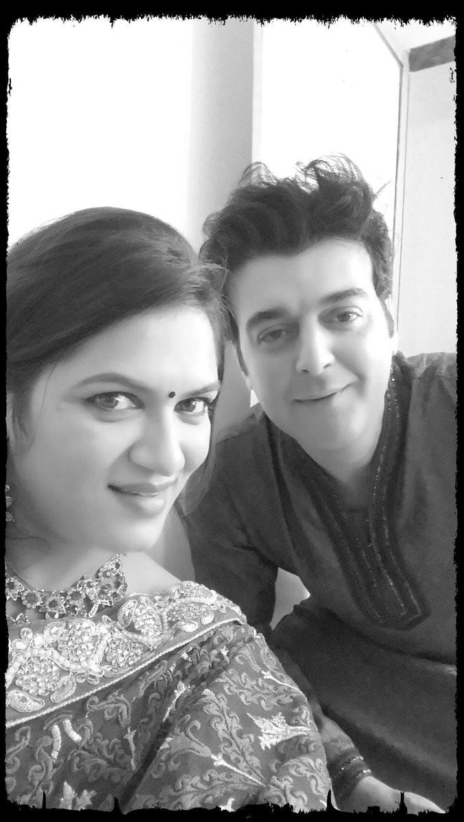 SumanSkant's tweet photo. On the set of 😍❤️❤ #merisaasumaa #msm #selfie️ #blacknwhite #cameraaddicted 😍😍 #photooftheday #mumbai #india ❤️ https://t.co/MFBGqHvj0z