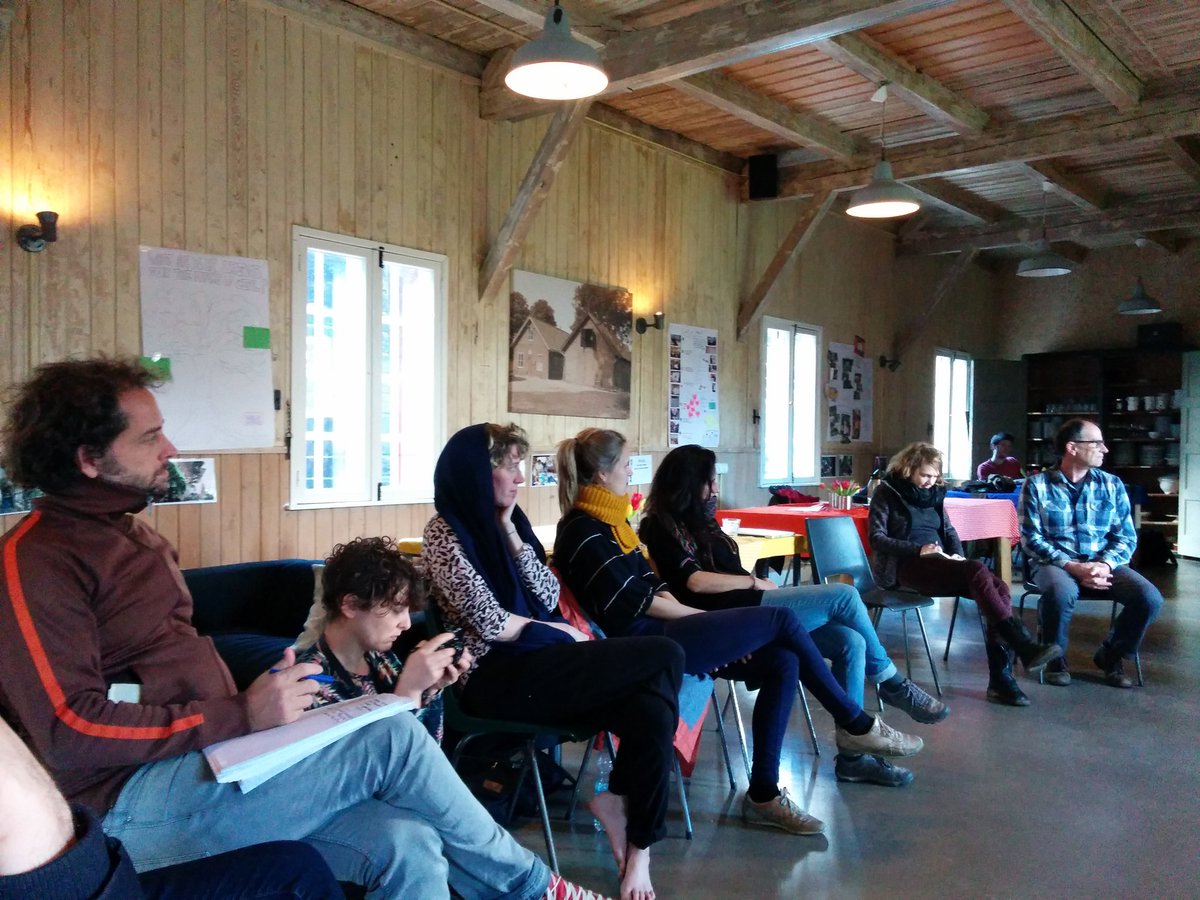 CealNetwork's tweet photo. Storytelling workshop #cealutrecht #oasis @Oasis_EEs @ElosNederland @formacionede @EspacioAdobera https://t.co/AXIboFjogR