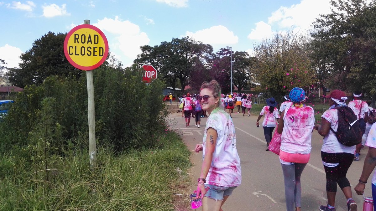 SowetoEntMag's tweet image. Road closed? We won't stop running, we won't stop colouring Soweto! #SowetoColorRun #CapitecColorRun