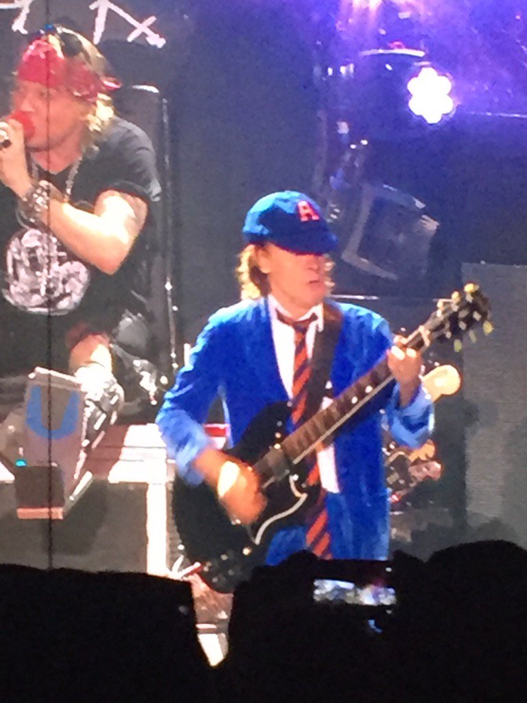 Guns N’ Roses storm Coachella (with AC/DC’s Angus Young) – Chicago Tribune