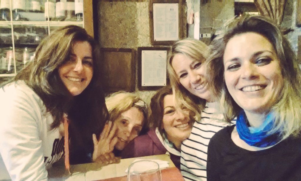 salonva's tweet photo. Ha sido un verdadedor placer!! Gracias chic@s por estos ratos!! Sois grandes!! Nos vemos en el #CaminodeSantiago2017 https://t.co/jbms0Lz9dL
