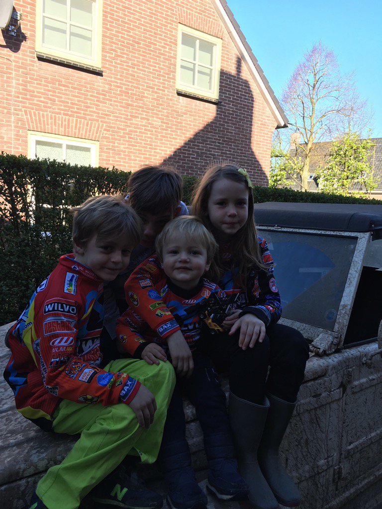 donske76's tweet photo. Klaar om te vertrekken naar @crazycrossberge #zinin https://t.co/nXLrNgOi3f