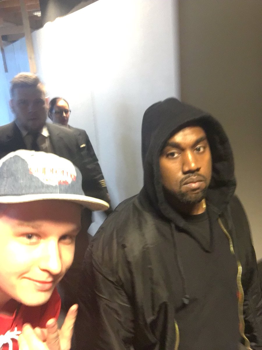 verkfall's tweet photo. hey its that rapper https://t.co/6I89zvArnK