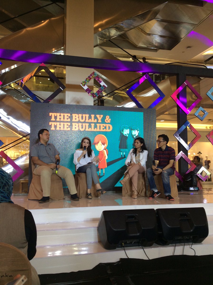 idcreativeworld's tweet photo. Let's be a hero to fight againts child abuse - Sehat Mental Talks #JCW2016 #jakartacreativeweek #idcreativeworld https://t.co/oiMvqTkMct