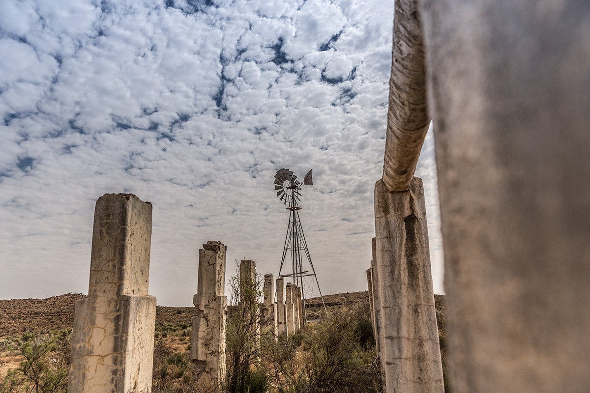 MeyerDeon's tweet photo. We're shooting a @KarooFilms movie called #JAGVELD in the Karoo. And I get to take a few photographs ... https://t.co/z6U0CKsdia