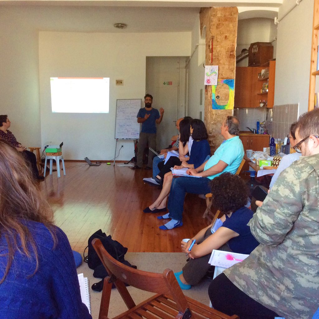 Bütüncül Yönetim Eğitimi'mizin finansal planlama ayağının son günü bugün. Hesaplamalar, planlamalar, şevkle...