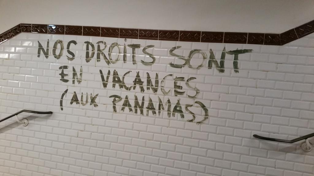 aenea2662's tweet photo. #Paris “@joujou74_: "Our rights are on holidays in Panama"
#panamapapers https://t.co/sTDhPviyGl” #NuitDebout #DemocraticSpring #NocheEnPie
