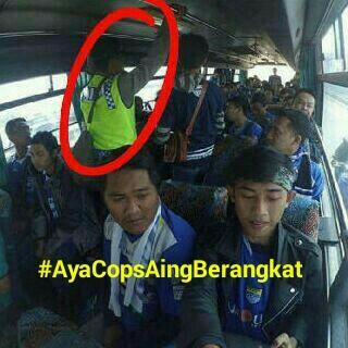 arumdalu666's tweet photo. Hooligan di kawal..wkwk MENJIJIKAN.. RT @jakcikampek Ye ye la la la ye ye #AyaCopsAingBerangkat
https://t.co/KJdQl22ngH