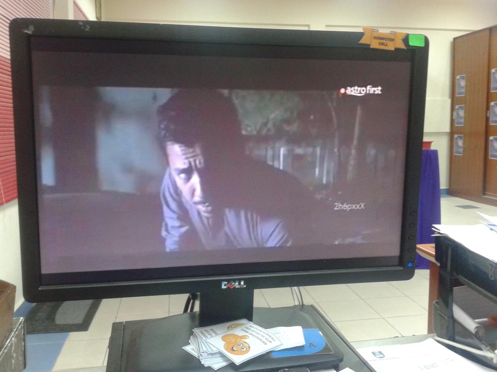AnasFlame's tweet photo. @KhairulRizmi_97 @4mirhazim aku tgh tgk ni.. hahahah munafik best bhaii https://t.co/BrDqcbFwLo