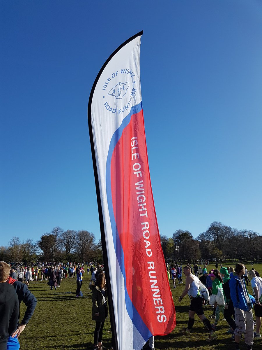 curious_truckel's tweet photo. In Brighton cheering on @IOWRR in @BrightonMarathn today especially @zephyrwombat going for under 3 hours! https://t.co/d3oBCQTGxc