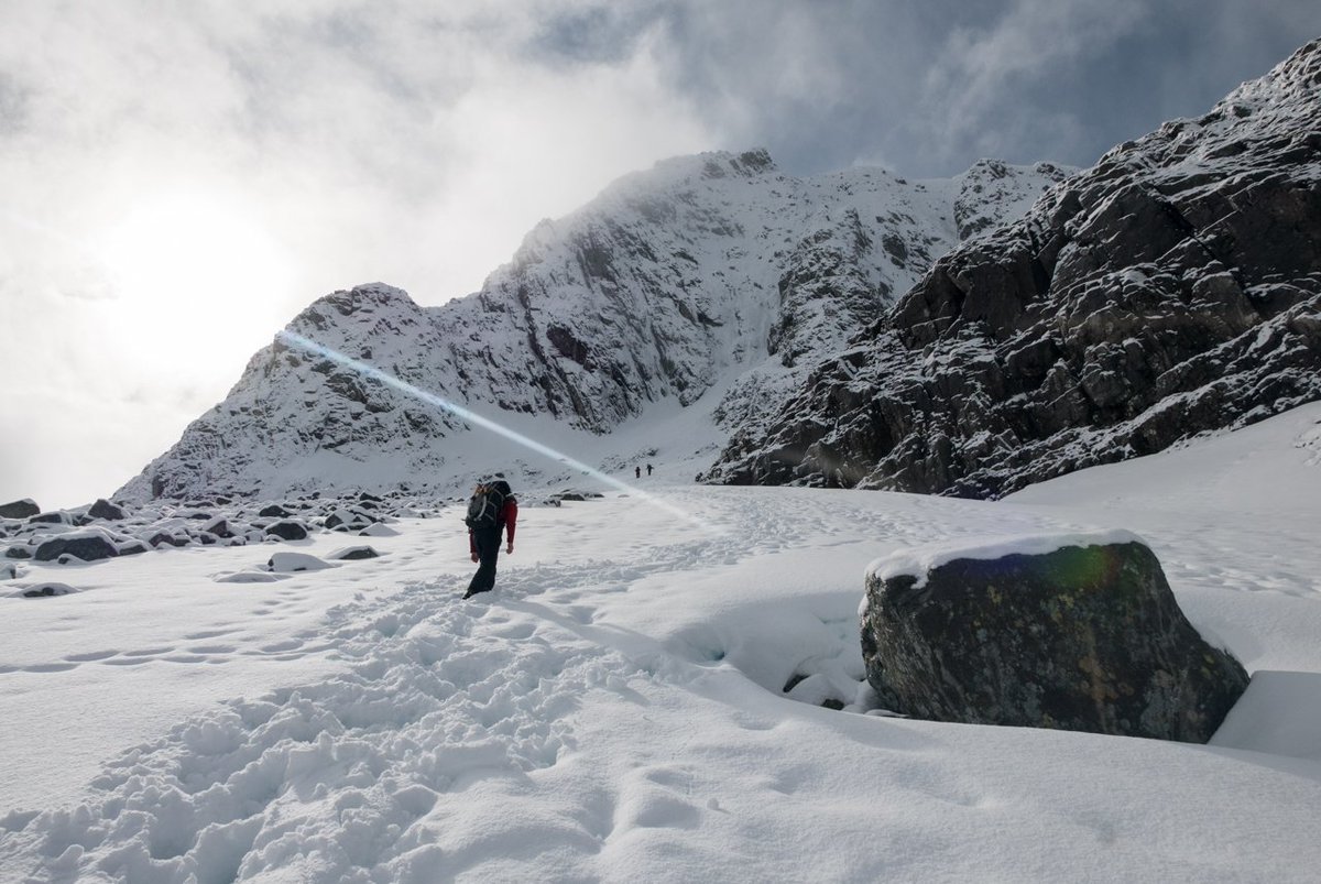 julianprieto's tweet photo. An epic day climbing the ultra classic Orion Face Direct on Ben Nevis https://t.co/g6ROa3OXQB