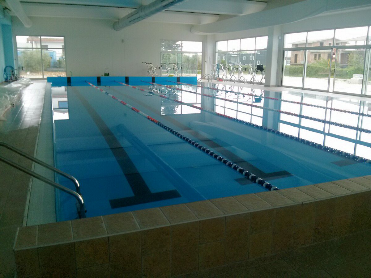 and_picc's tweet photo. Finalmente!! #buonadomenica #swimmingpool #NeverGiveUp https://t.co/l9wX8F89Yx