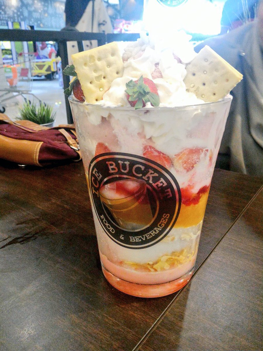 FoodPornMlaysia's tweet photo. Omg! Ice Bucket AEON Shah Alam 😋😍💕 https://t.co/VJUBeruoxD