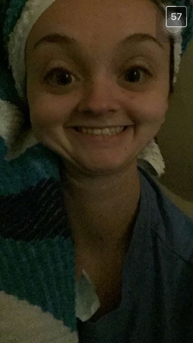 kelsyhoemke's tweet photo. HBD to the coolest roomie in da world @corrie_cotugno thanks for being a true homie, have a great day!!! 💞🎉#Oak9 https://t.co/eLg1S8KeRW
