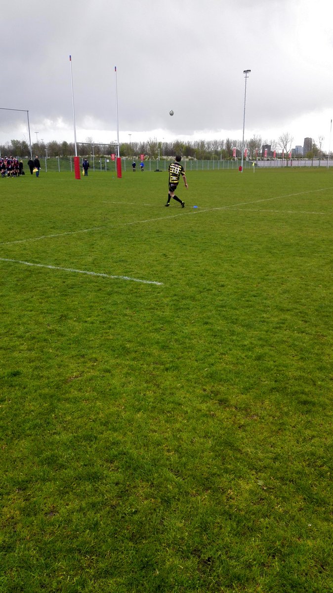 Weer een mooie break + try van Bart Nijenhuis, conversie Rick raak. Stand 31 - 0 Driede vs @RCBulldogs