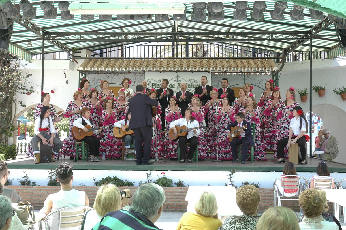 Disfruta hoy en Tivoli la última jornada de los #CorosRocieros con actuaciones en directo