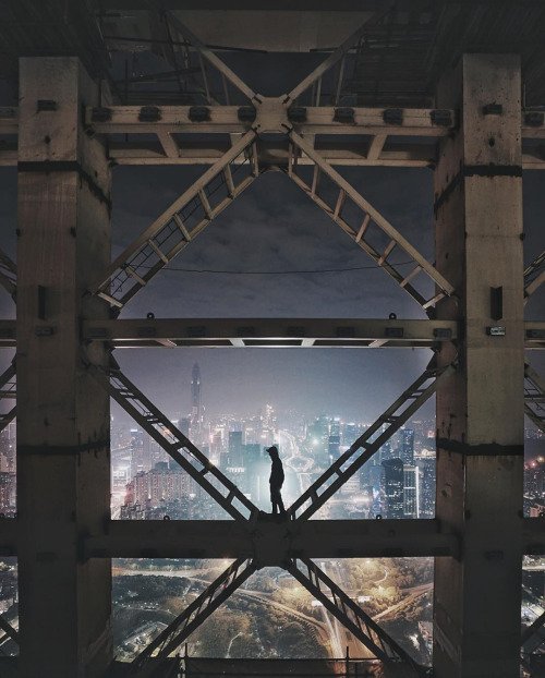 things_d_likes's tweet photo. In frame ✖️
#shenzhen #szig by cheukyh https://t.co/JhmXM9vYtd https://t.co/wJjSy1ALjX #thingsdavidlikes Instagra… https://t.co/XSIFEuuS1N