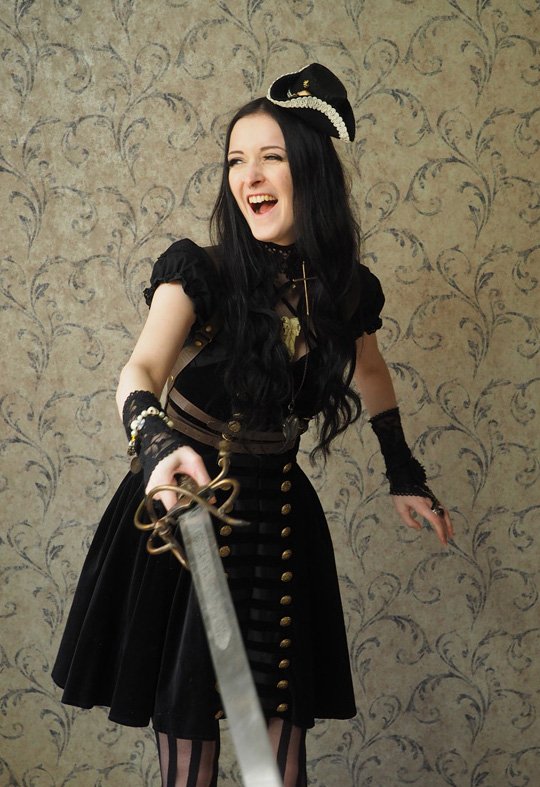 It's a serious business.

Thanks to Spiegelwelten for this great Outtake. :3