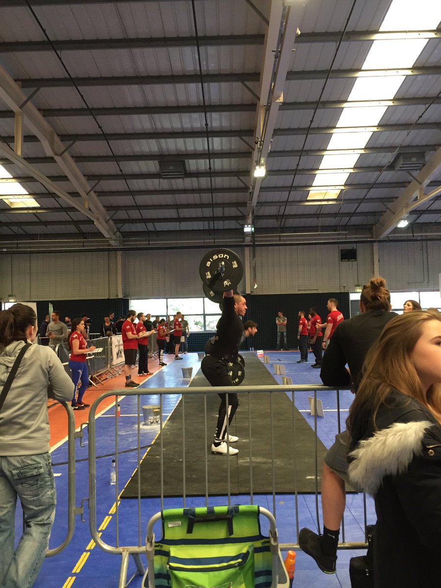 VersatileT's tweet photo. Busy day for the VT team at #battleofbritain crossfit event #crossfit #athletes #physio #weightlifting https://t.co/cp7y5lfle5