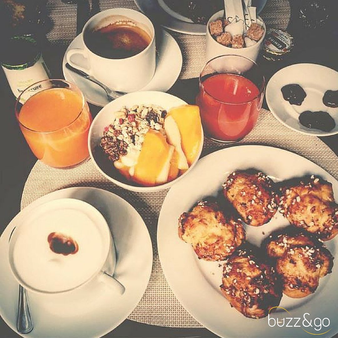 buzzandgo's tweet photo. #YummySunday by @johannalifschutz @hotelnell what is your favorite #breakfast food? #travelblogger with #buzzngo https://t.co/etVV4DqLeX