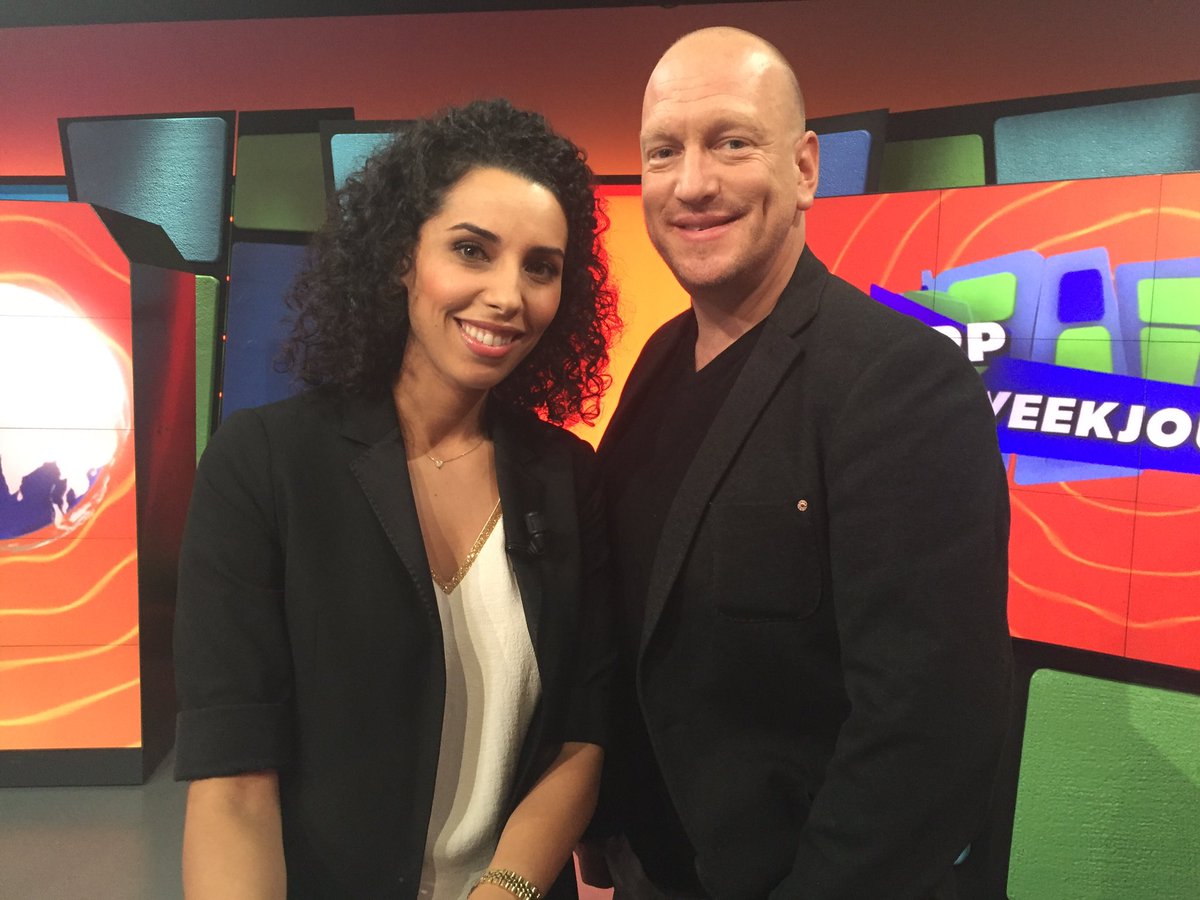 ZAPPWJ's tweet photo. Kan @robmollien van #Streetmagic Siham verbazen met een truc? Je ziet het vanavond om 18:30 uur op Zapp. https://t.co/BRVevoxtgs