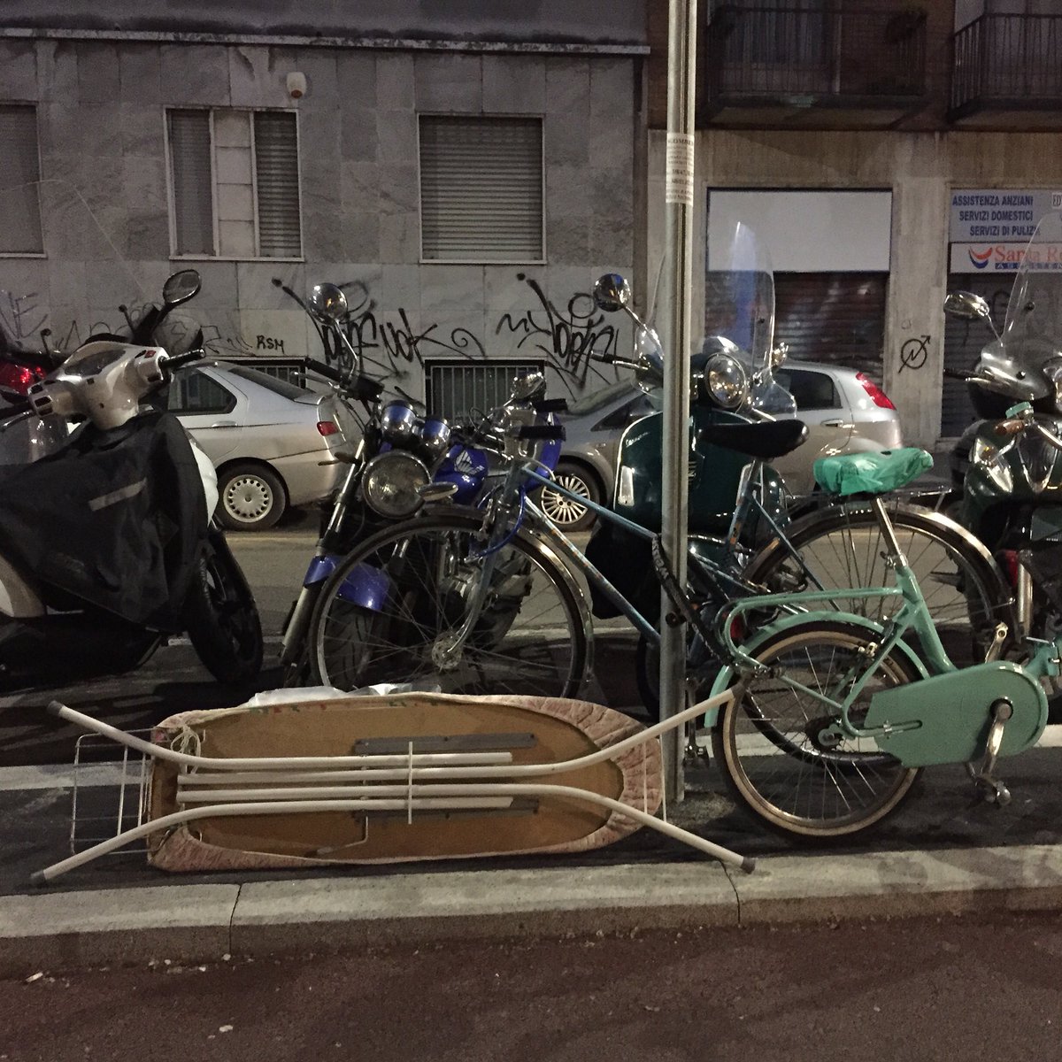 thirtynine_39_'s tweet photo. #MilanoDesignWeek https://t.co/pXOJG53R5i