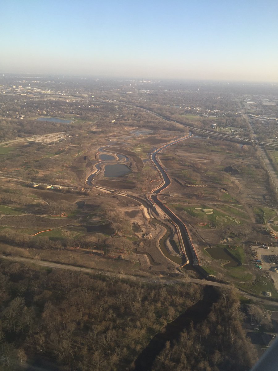 TedFist1's tweet photo. @gm_mdgolf #oakmeadows. Is coming along nicely! I took these photos on the approach into Ohare on Friday. 👍🏻 https://t.co/3zj7Jlu8Pq