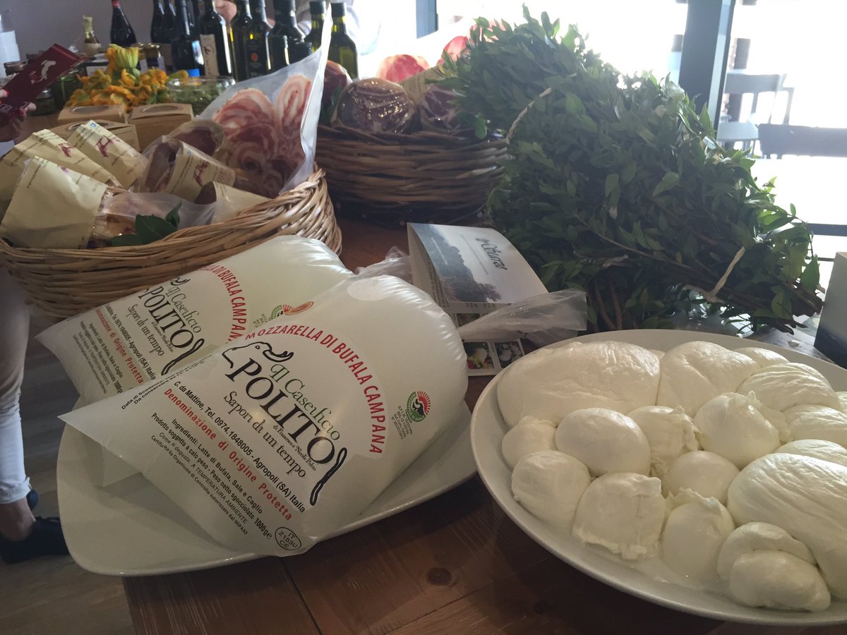 piuturismo's tweet photo. Arrivati #daZero inizia la degustazione di prodotti locali #cominciadalcampo #cominciadazero https://t.co/TzxGPmddqI