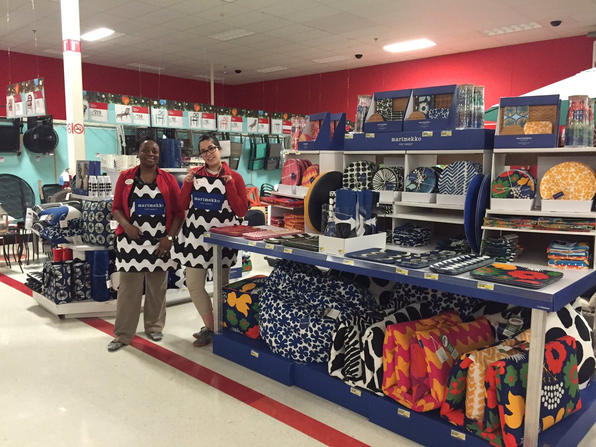 VMTL_vivi's tweet photo. #MarimekkoForTarget #ProjectKoko #t1318 #targetstyle https://t.co/HN73HnLJoy