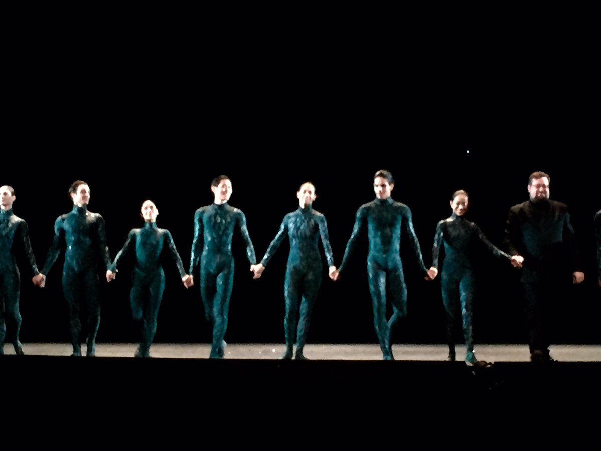 Hooverit's tweet photo. CURTAIN CALL JOY: @YabinStudio @aszurebarton @annalopezochoa @ENBallet emotion, intricacy, thrill, gasp driven #3wow https://t.co/1llnseUd94