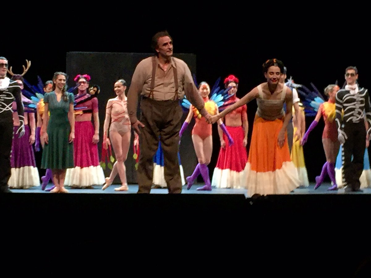 Hooverit's tweet photo. CURTAIN CALL JOY: @YabinStudio @aszurebarton @annalopezochoa @ENBallet emotion, intricacy, thrill, gasp driven #3wow https://t.co/1llnseUd94