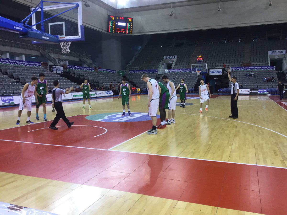FAB_Andaluza's tweet photo. #CADEBA2016JM Final del partido @unicajaCB 93 @cdbsevilla 70 https://t.co/77LOjW3GFJ