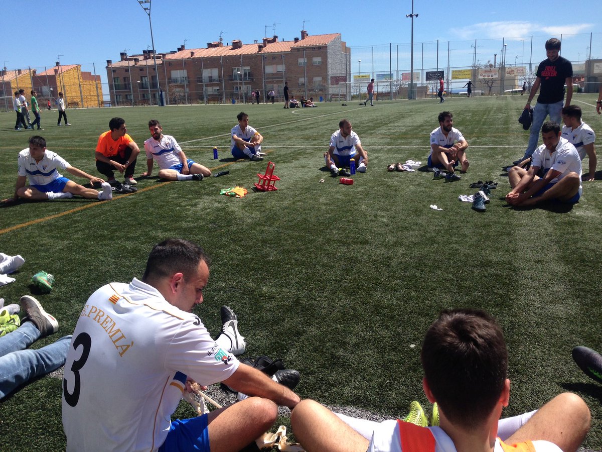 MarcRiguez's tweet photo. Victòria èpica del @cepremia1915 en el camp d'una @LaLlantiaAD amb molt bon futbol (1-3) #2cat2 https://t.co/nzYhPqeU6F