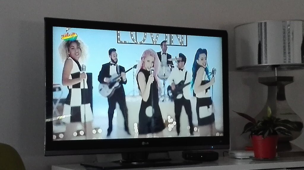 SweetCalifornia's tweet image. Gracias @40TV !