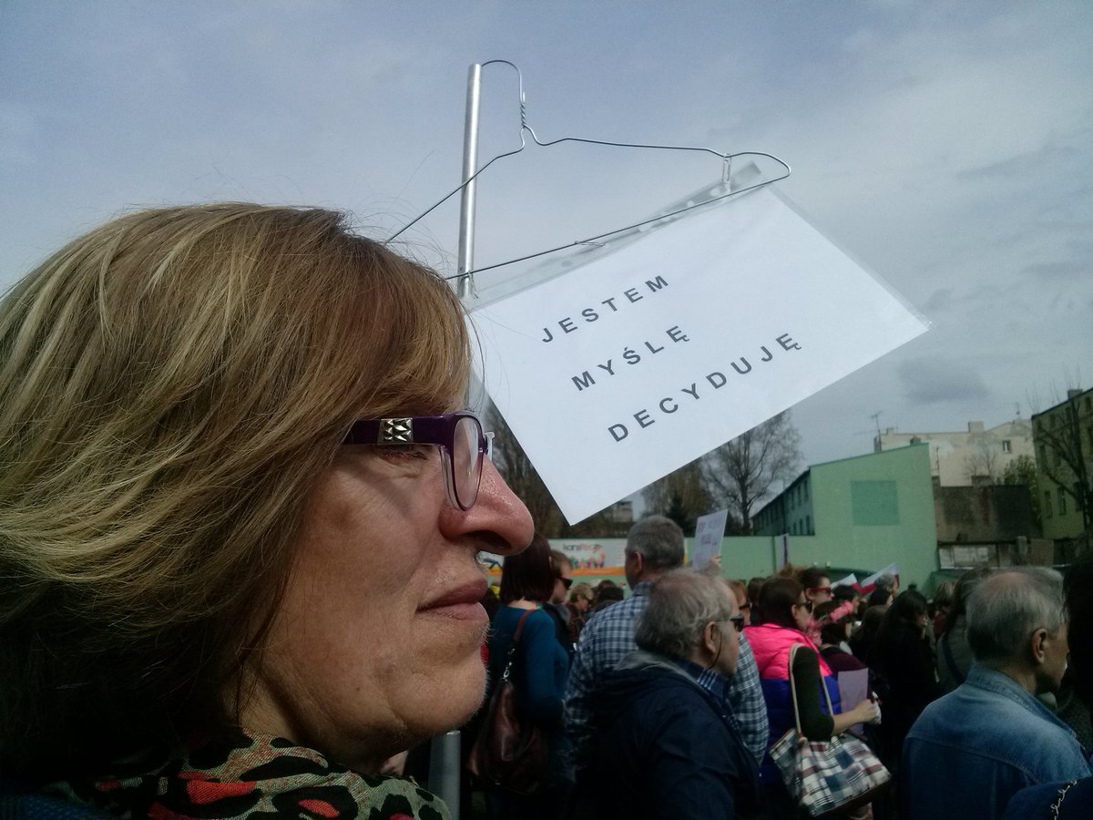 WashaAgnes's tweet photo. #Lodz #jestem #mysle #decyduje #aborcja krytyka @Dziewuchydziew https://t.co/qjLyZsJIrL