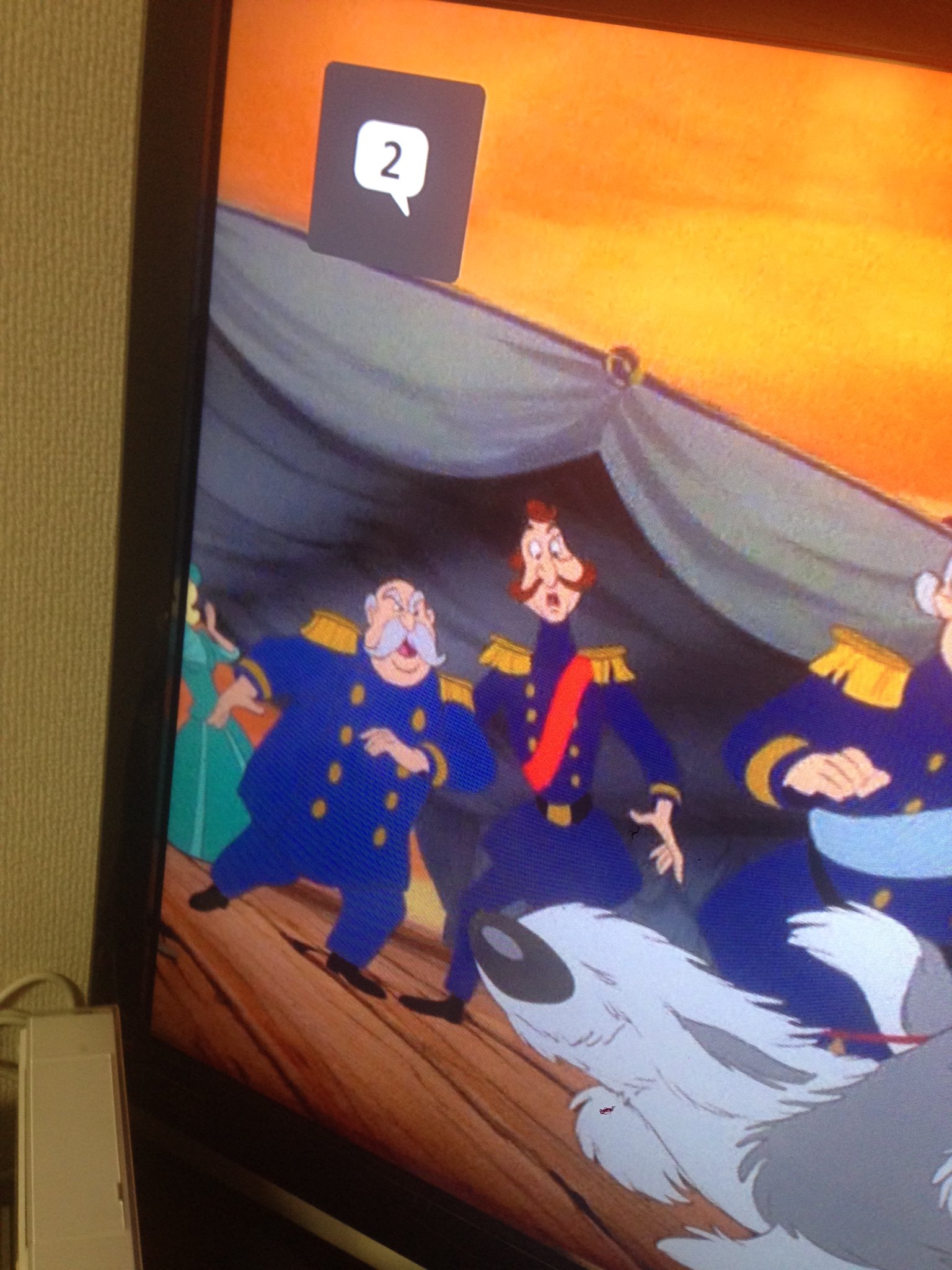 くみゃん サイトで紹介されてたリトルマーメイドの隠れキャラ探してみた 1 2枚目 コンサートに参加するミッキー ドナルド グーフィ 3枚目 契約書の隠れミッキー 4枚目 結婚式に参加する シンデレラの王様と太閤 T Co Eofp6arrkk Twitter