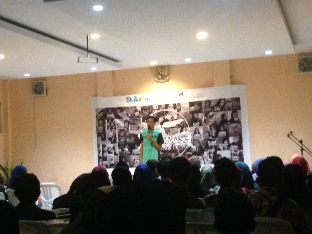Komika kedua dalam #SUCROS3BWI ada @SamsuKool dari <a href="/StandUpIndo_LMJ/">StandUpIndo Lumajang</a>
