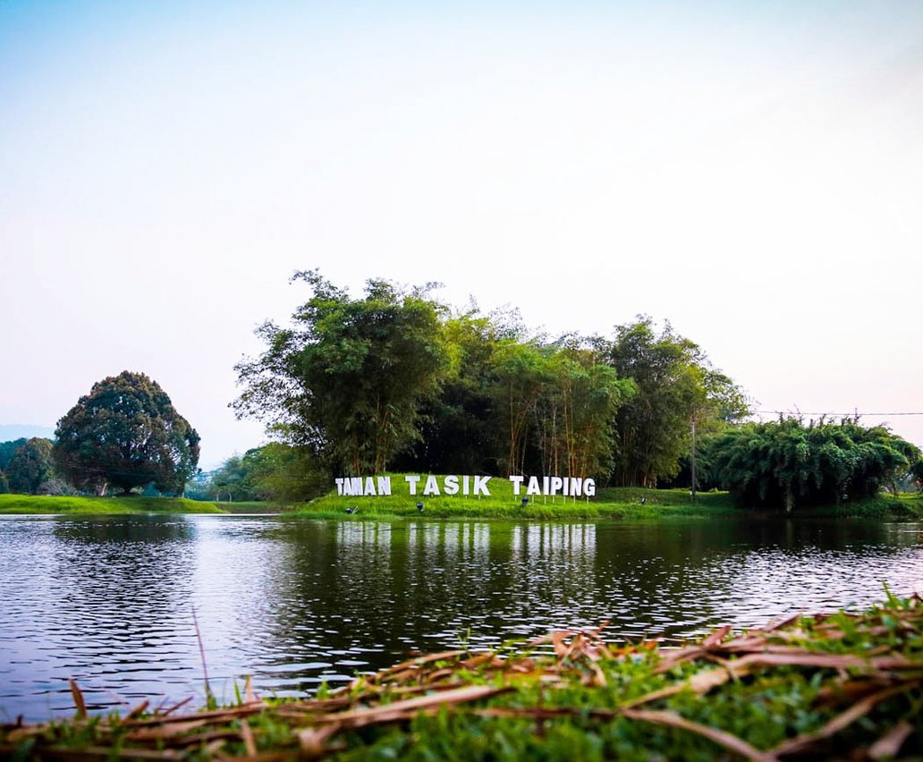 PerakTourism's tweet photo. Taiping Garden is the perfect place to relax your body and mind! Come for a walk or read a book! #Tourismperak https://t.co/qtbIdeMuWR
