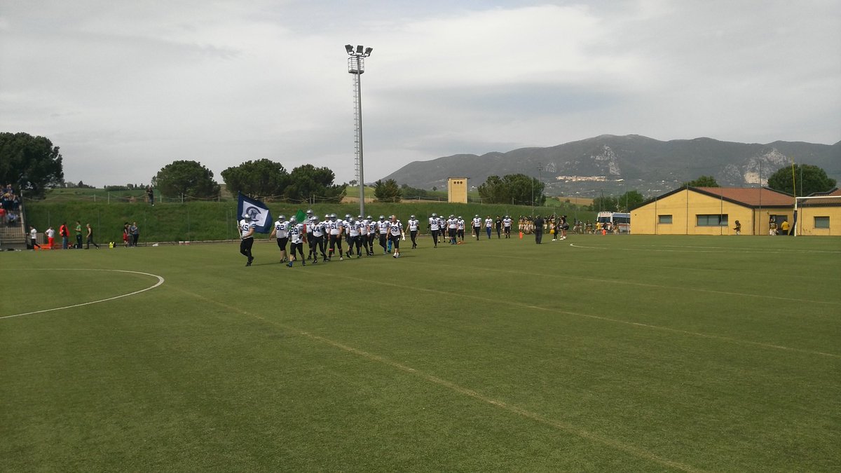 MinatoriCave's tweet photo. Min @Ste ingresso in campo #cif9 #terzadivisione #gominers #minatoricave #gameday https://t.co/1V0wZTCH1C