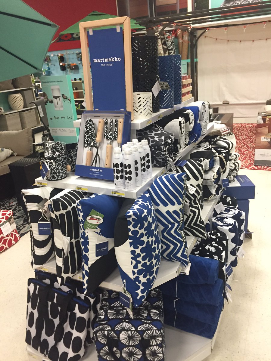 tarahvml's tweet photo. #MarimekkoForTarget https://t.co/nlR83RwDVy